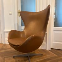 Egg chair (replica)