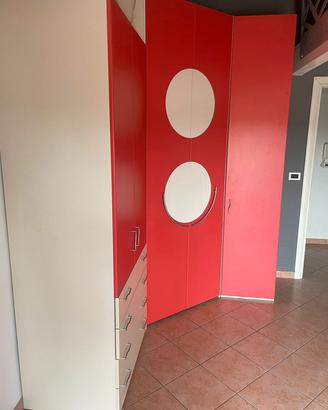 armadio a cabina con cassetti