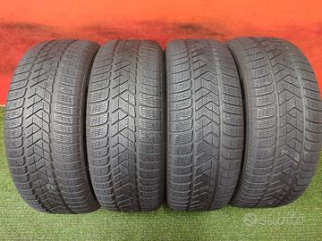 235 60 18 Gomme Invernali 60% Pirelli 235 60R18