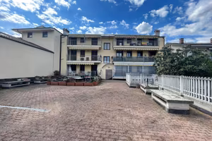 2 LOCALI A GIAVENO
