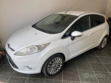 ford Fiesta titanium