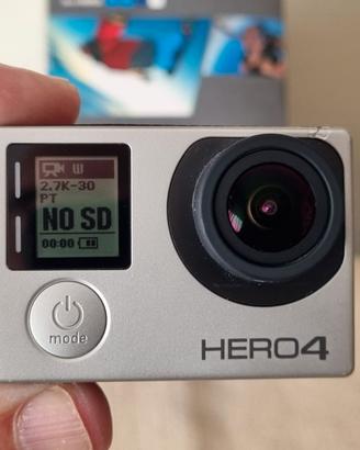 GoPro 4 Hero Silver più accessori