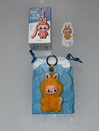 Popmart - Labubu Pin For Love Y - Yes - Nuovo