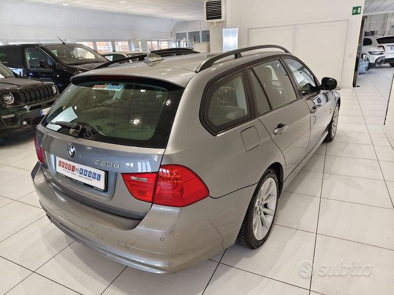 BMW 3 Series 2009 photo 3