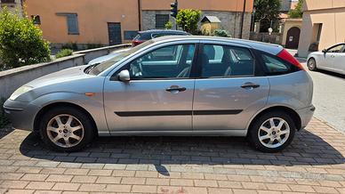 FORD FOCUS 1.6 16V Ber. 5p/b/1596cc 74 Kw