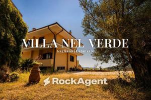 Villa di 360 m² con 5 locali e box auto a Gimiglia