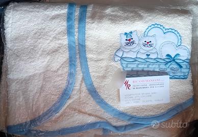 Accappatoio bimbo con ricamo