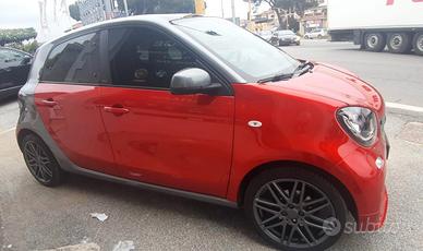 SMART forfour ALLESTIMENTO BRABUS