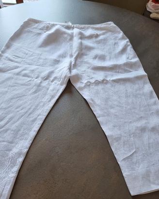 Pantaloni estivi in 100% puro lino.