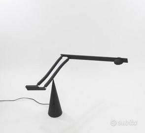Lampada da tavolo di MARIO BARBAGLIA