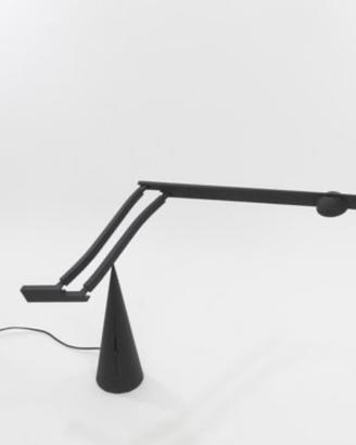 Lampada da tavolo di MARIO BARBAGLIA