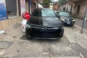Lancia Ypsilon Hybrid e-DCT Edizione Cassina