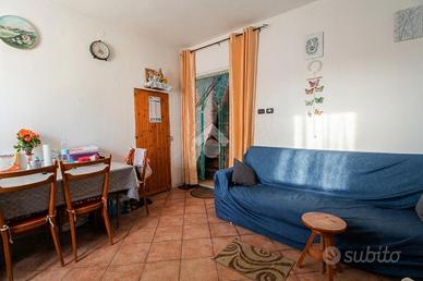 CASA SEMINDIPENDENTE A NEVIANO DEGLI ARDUINI