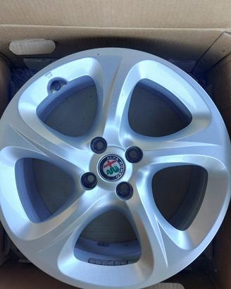 Cerchi alfa Romeo mito originali R 16