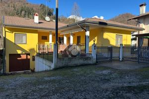 BIFAMILIARE A MAGNANO IN RIVIERA