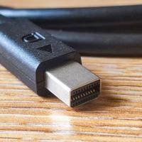 Cavo video per macbook pro retina 15 Thunderbolt2