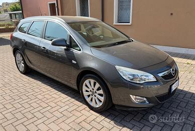 Opel Astra 1.7 CDTI 125CV Adatta a Neopatentati