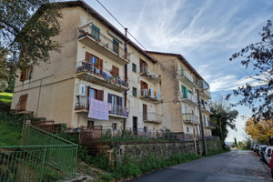 Appartamento di 90 mq con cantina e giardino