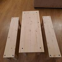 Tavolino e panche per bambini 