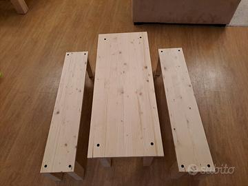 Tavolino e panche per bambini 