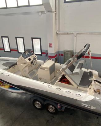 Gommone Arkos Estilo 27 + Mercury 300CV+ carrello