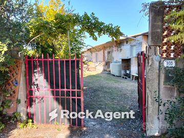 Rustico / Casale di 105 m² con 3 locali a Rosignan