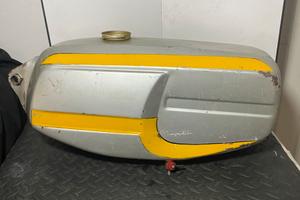 Serbatoio per moto chiorda