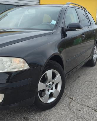 Skoda Octavia 1.9 TDI F.AP. DSG Wagon Elegance
