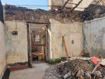 Rudere con giardino borgo-piazza lanza