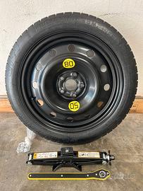 ruotino di scorta +cric e pedane 3D x yaris hybrid