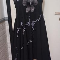 Vestito da sera nero  con particolari in pelliccia