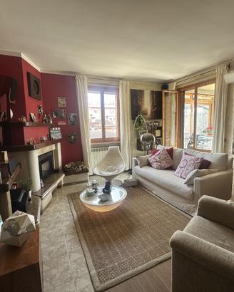 AP919 - Appartamento al secondo piano con garage