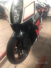Moto KTM  RC8 serie limitata incidentata