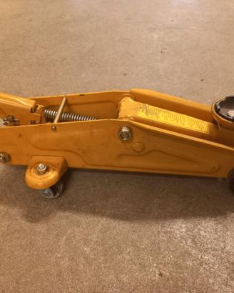 cric idraulico auto