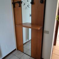 Specchiera attaccapanni in noce