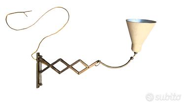 Stilnovo style, Lampada da parete a forbice in ott