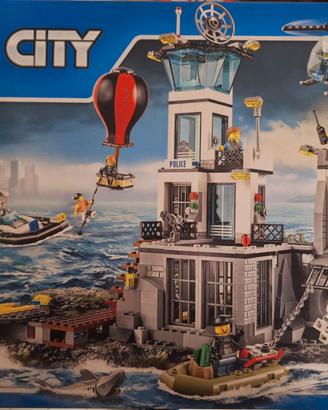 Il LEGO City 60130 – Prison Island, nuovo