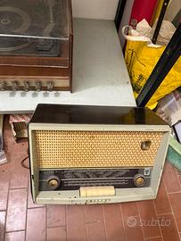 Radio d’epoca a valvole Philips