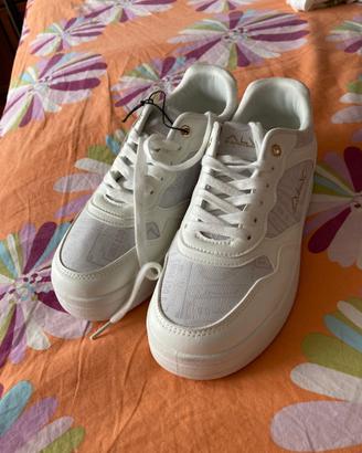 SCARPE NUOVE SPORTIVE/ELEGANTI BIANCHE N° 41