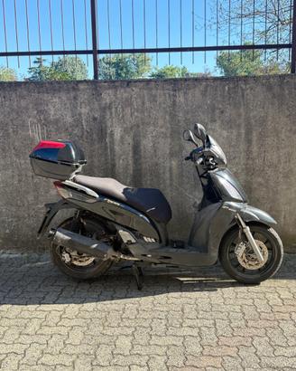 Kymco People GT200