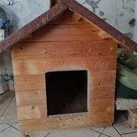 Cuccia per cani grande in legno