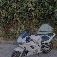 Yamaha YZF R6 - 2001