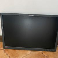 Monitor Lenovo LT2452 + Asus + braccio doppio