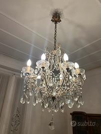 Lampadario antico a gocce