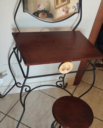 Tavolo toiletta da trucco 