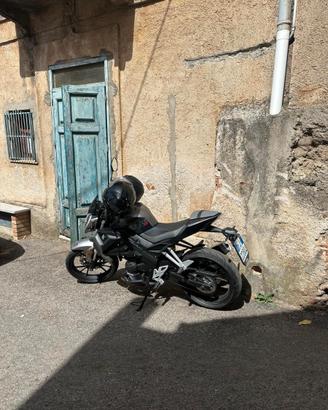 UM 125 XSTREET – 1700 KM – PERFETTA