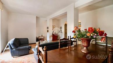 6 LOCALI A SAN BENEDETTO DEL TRONTO