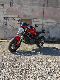 Ducati Monster 1100 evo