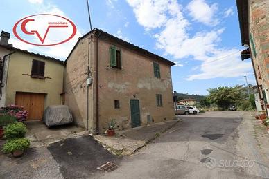 Casa indipendente di 120 m² con 4 locali a Bucine