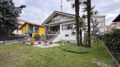 VILLA SINGOLA A RIVOLI